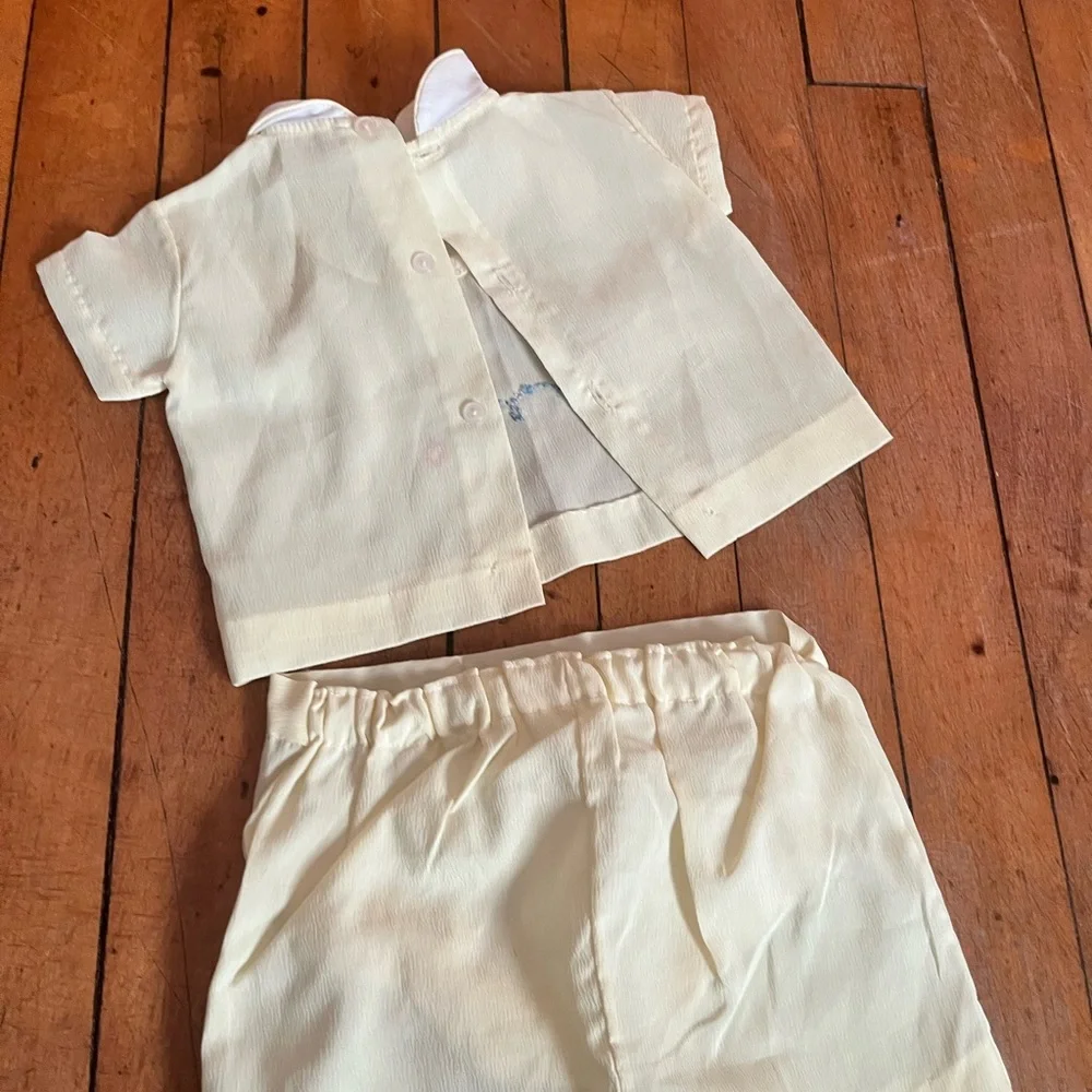 Vintage yellow pie